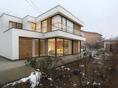 Colentina, vanzare casa batraneasca si teren